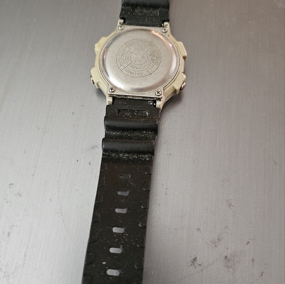 Watch - Picture 2 of 2